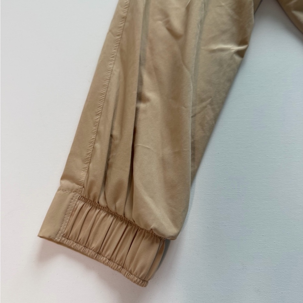 Freely Athleisure Jogger Pants Women’s Medium Tan Lightweight Travel Activewear - Picture 9 of 11